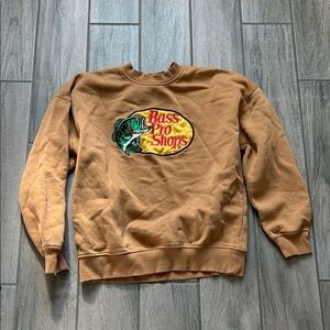 Bass Pro Shops Tan Crewneck Sweater